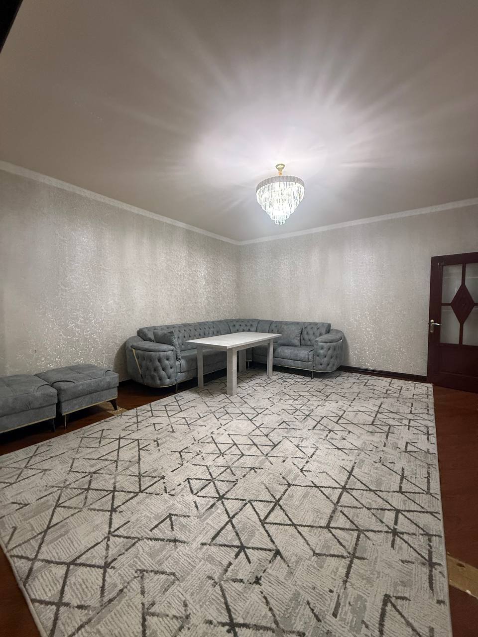 2-комн. квартира, 58 м² — фото 2