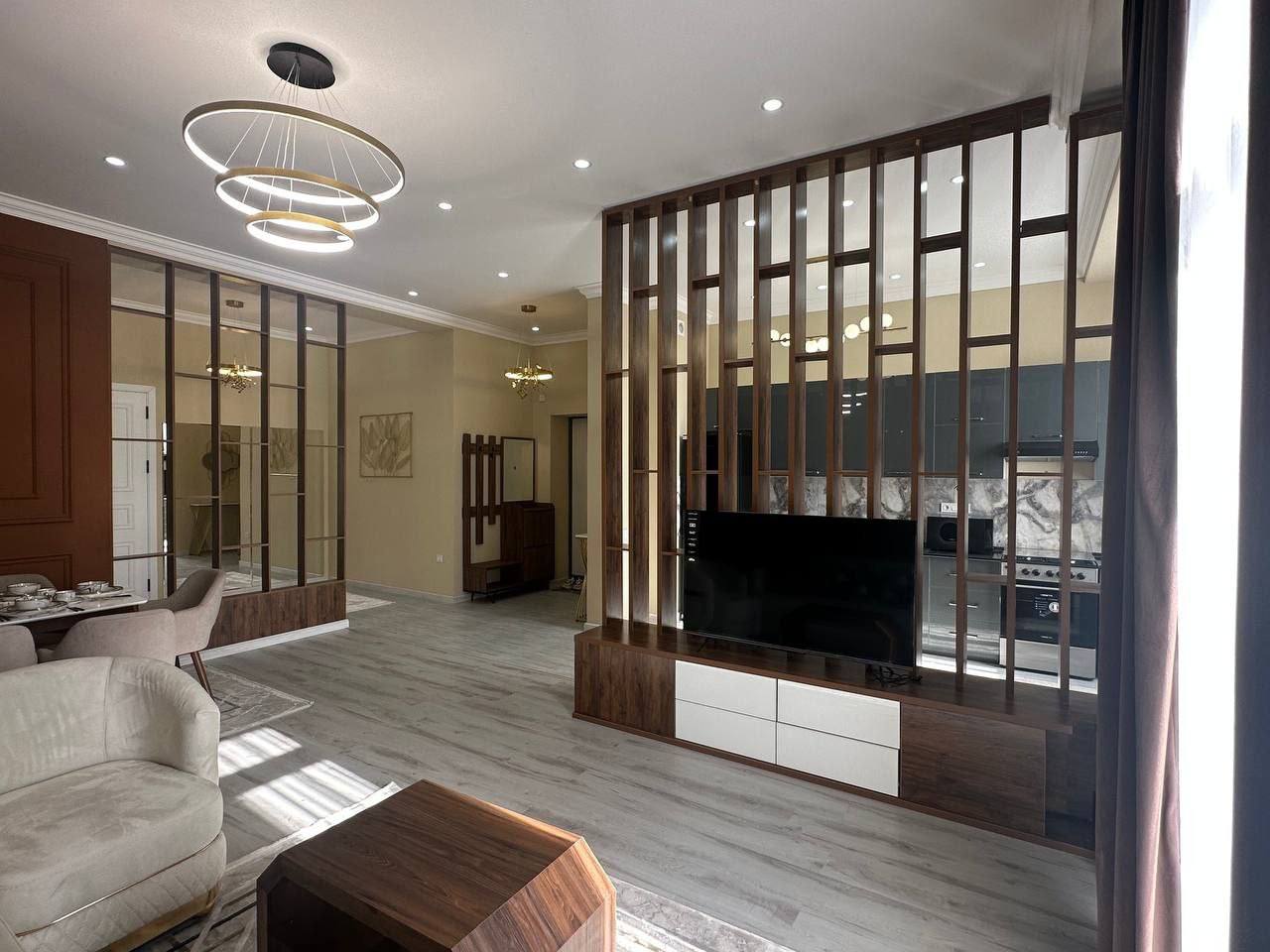 2-комн. квартира, 76 м² — фото 2