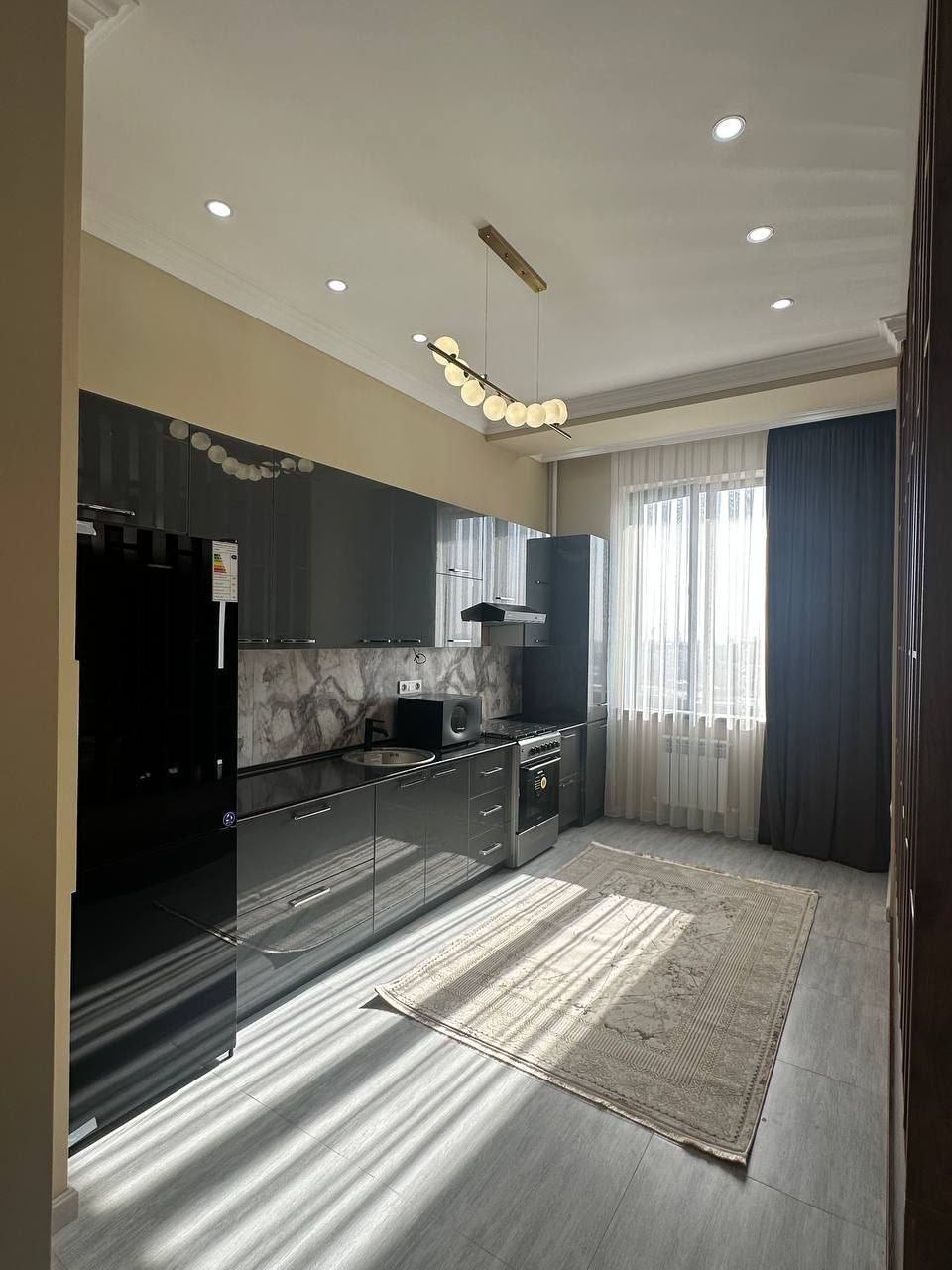 2-комн. квартира, 76 м² — фото 4