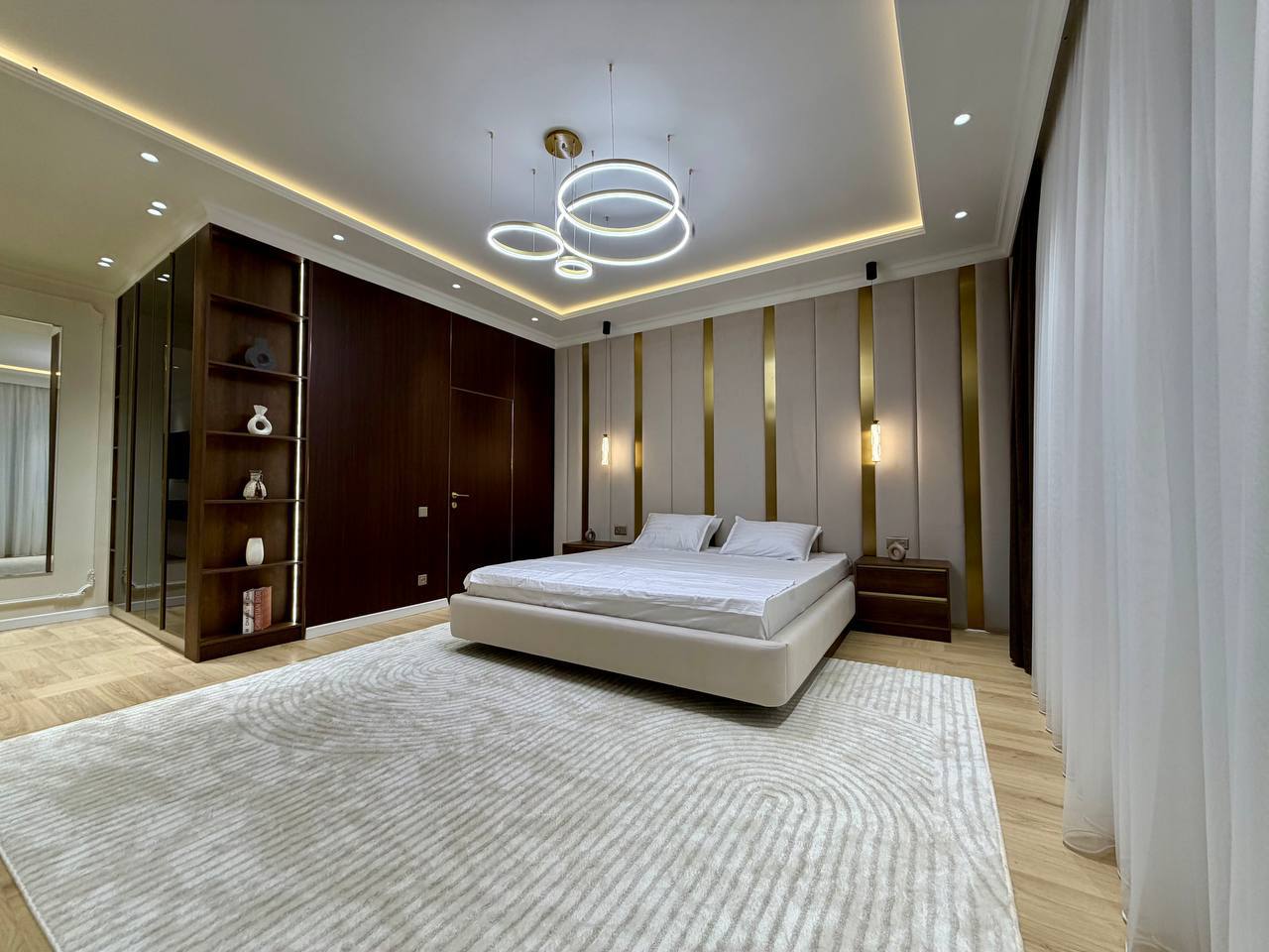 4-комн. квартира, 130 м² — фото 1