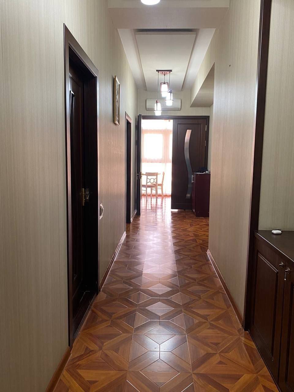 3-комн. квартира, 90 м² — фото 1