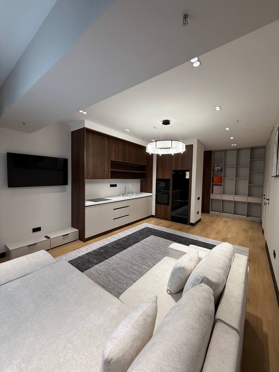2-комн. квартира, 58 м² — фото 2