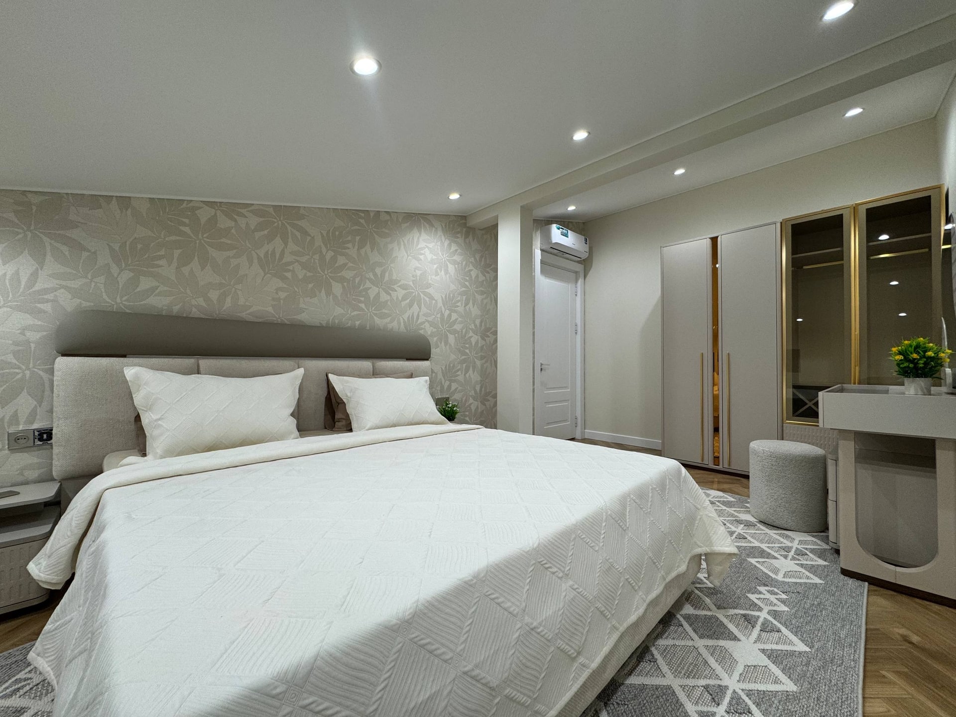 4-комн. квартира, 130 м² — фото 4
