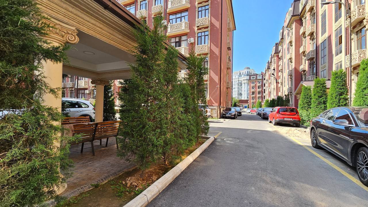 2-комн. квартира, 65 м² — фото 1