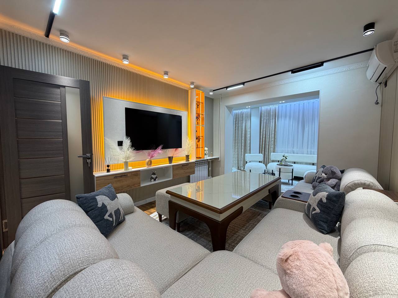 2-комн. квартира, 54 м² — фото 1