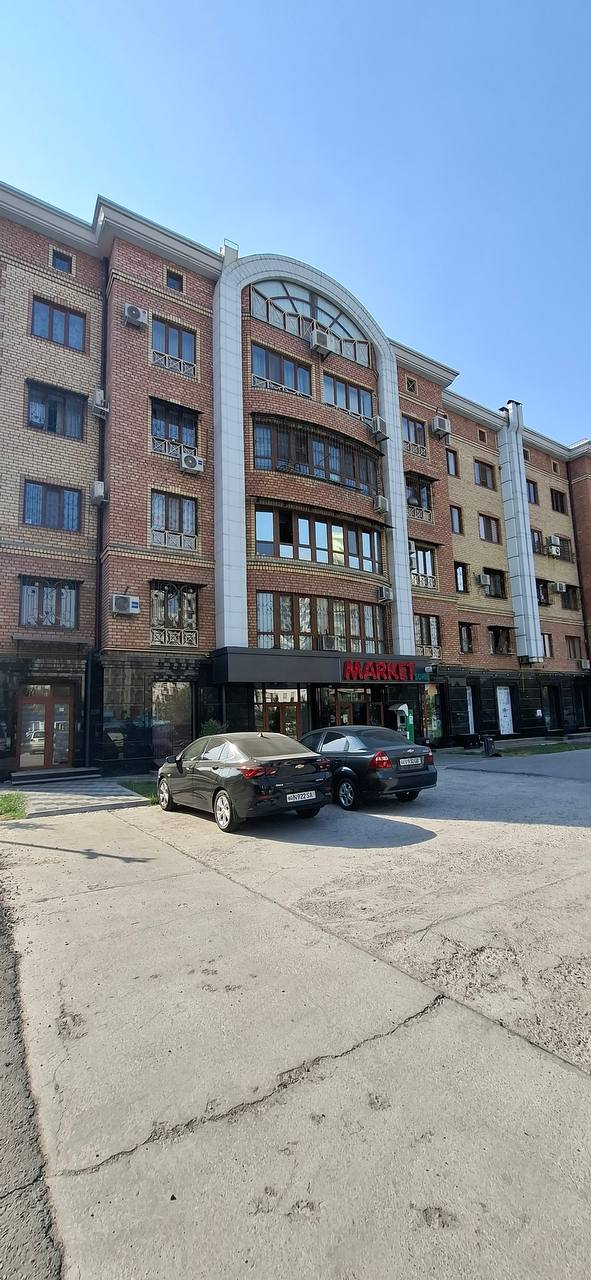 3-комн. квартира, 82 м² — фото 1