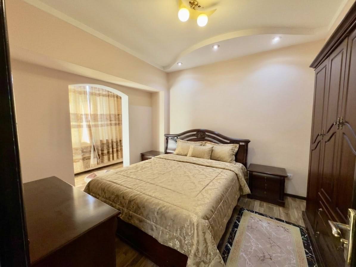 2-комн. квартира, 70 м² — фото 2