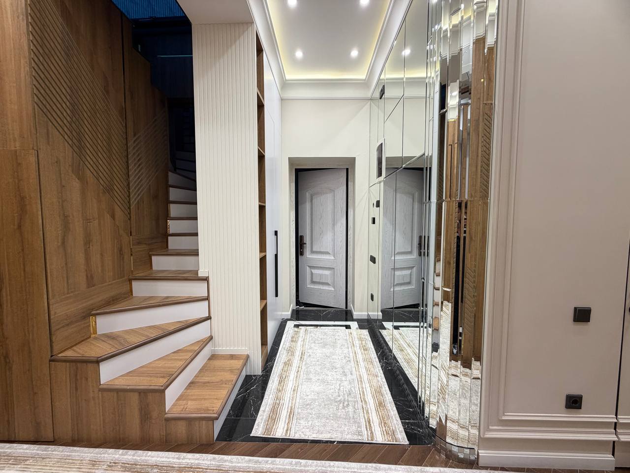 3-комн. квартира, 85 м² — фото 1