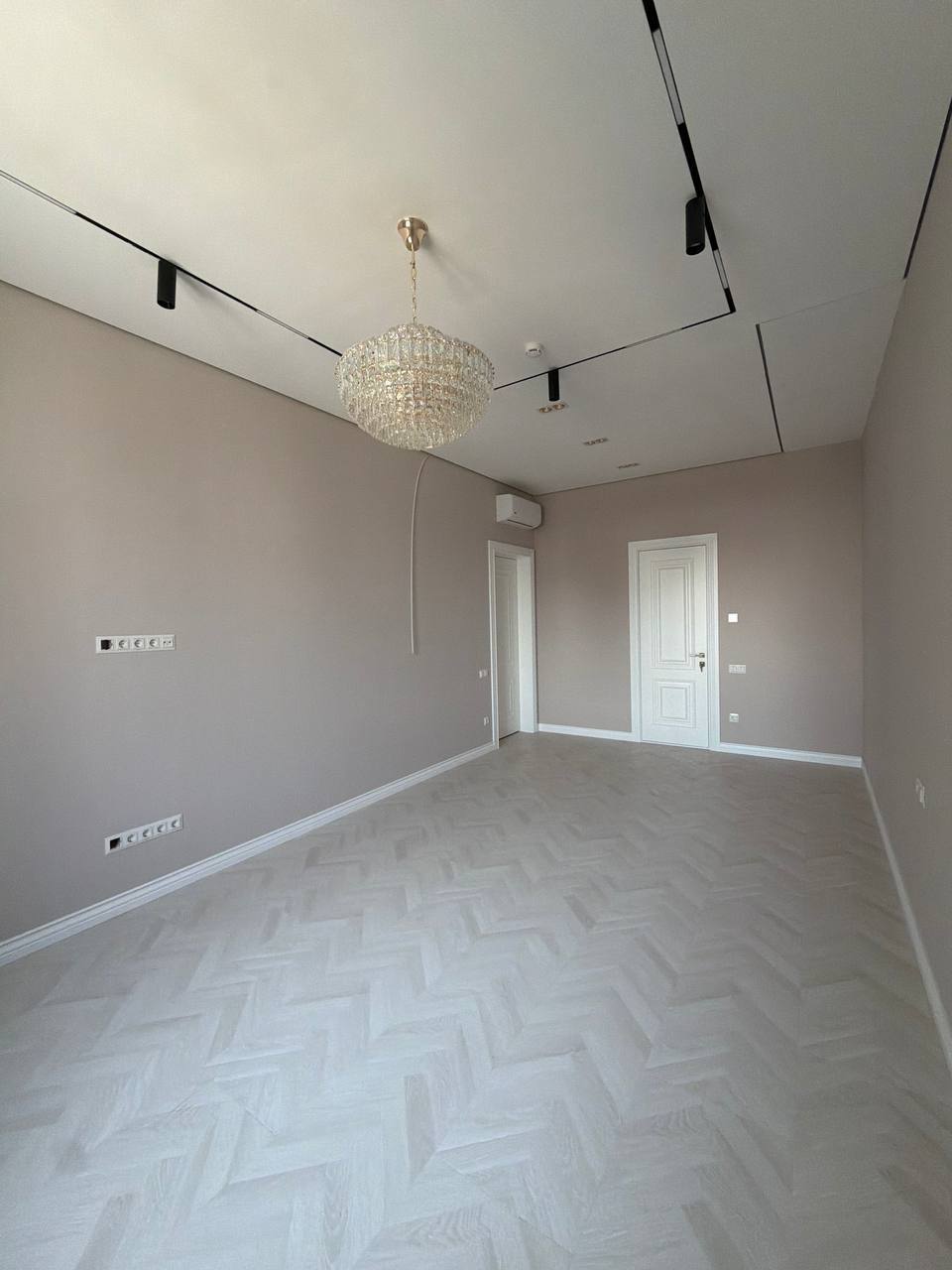 4-комн. квартира, 130 м² — фото 1