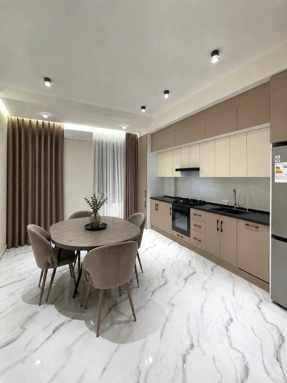 4-комн. квартира в аренду, 130 м² — фото 2
