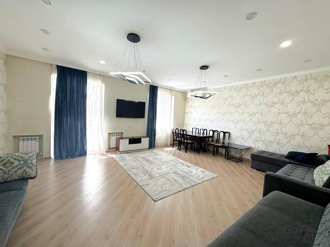 4-комн. квартира в аренду, 208 м² — фото 1