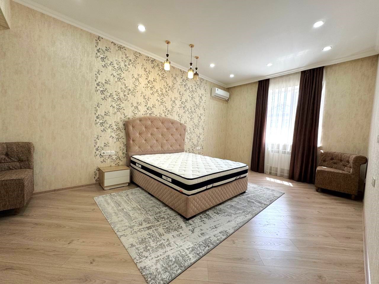 4-комн. квартира в аренду, 208 м² — фото 4