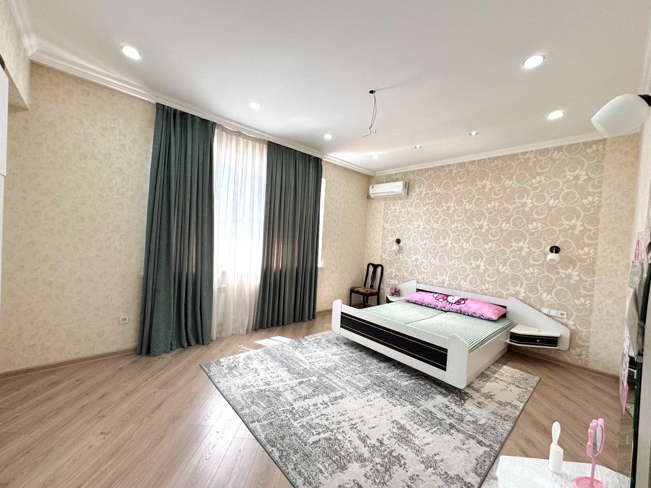 4-комн. квартира в аренду, 208 м² — фото 5