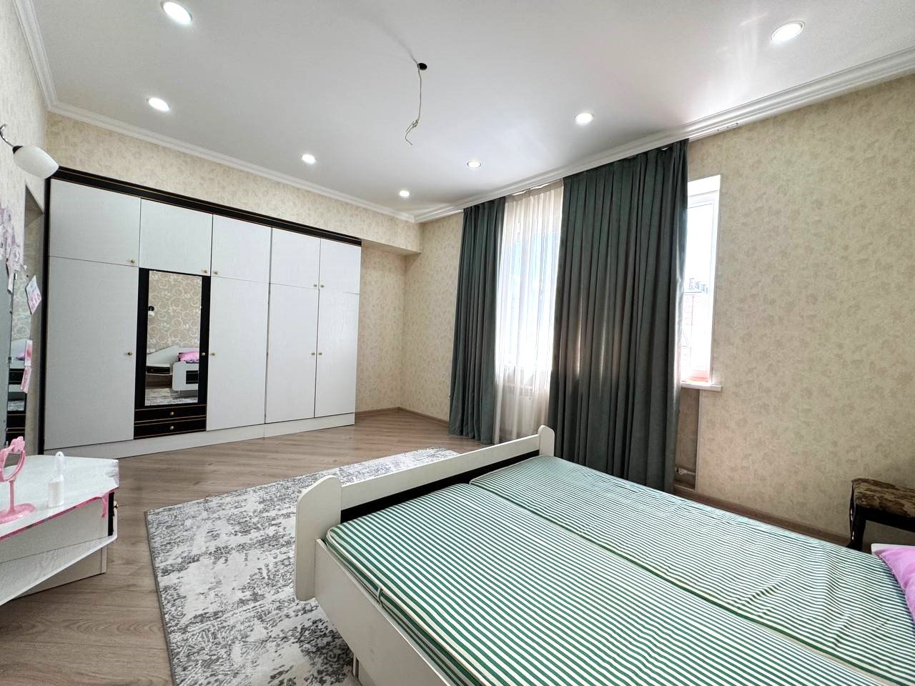 4-комн. квартира в аренду, 208 м² — фото 6