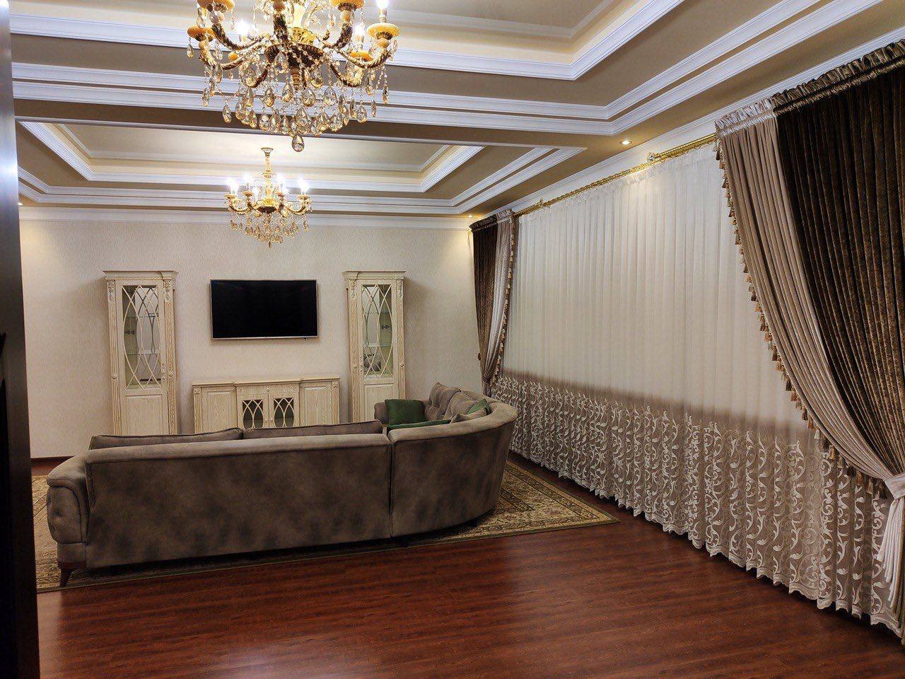 Дом 200 м², участок 6 сот.