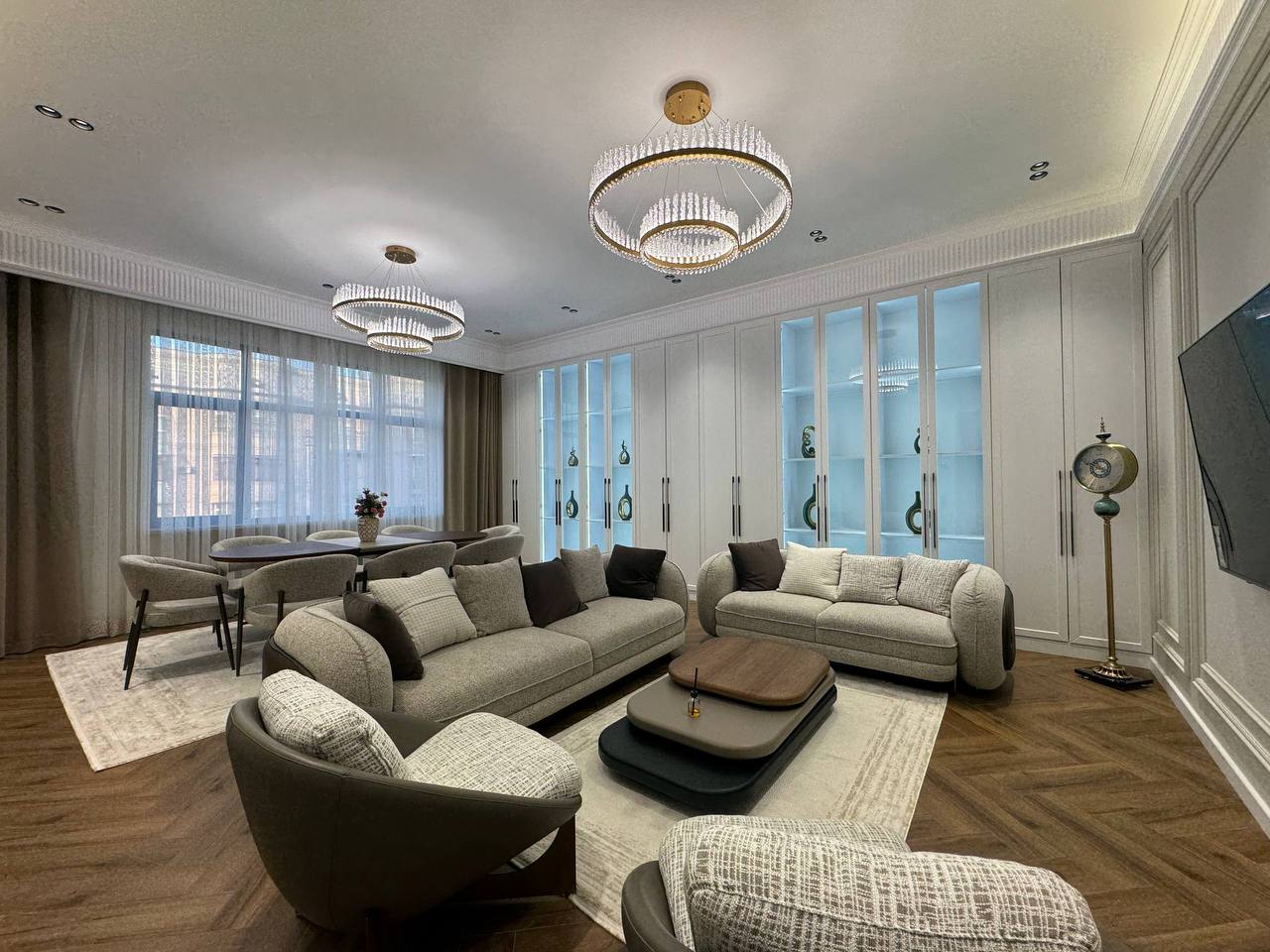4-комн. квартира, 180 м²