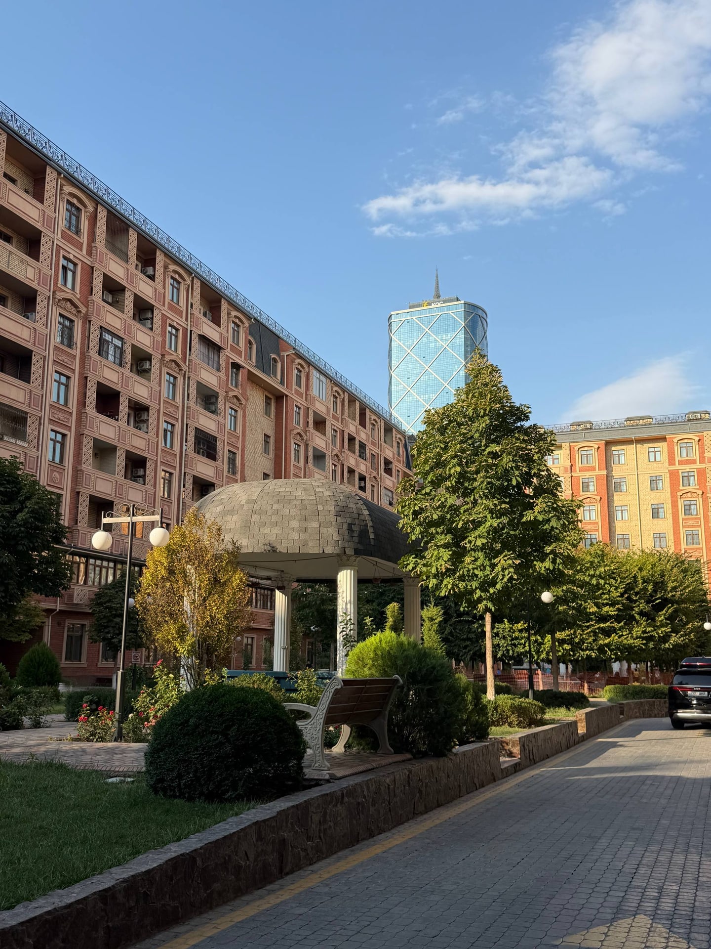 6-комн. квартира, 195 м² — фото 1