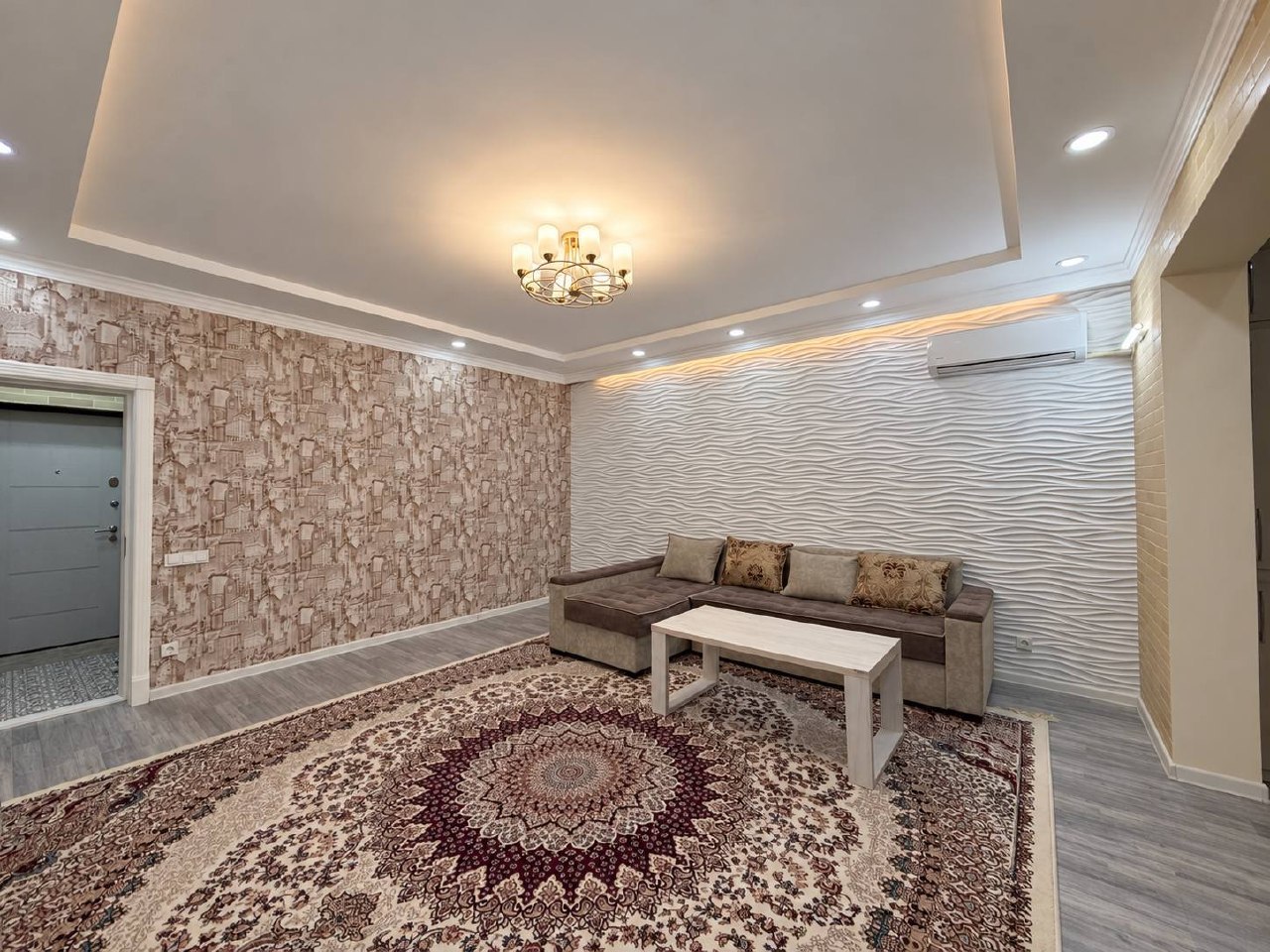 2-комн. квартира, 64 м² — фото 2