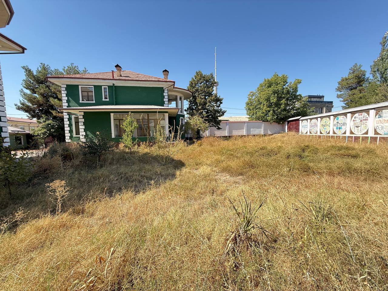 Дом 500 м², участок 20 сот.