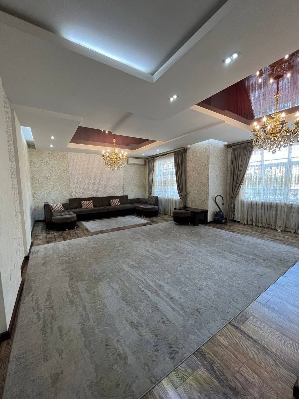 4-комн. квартира, 185 м²