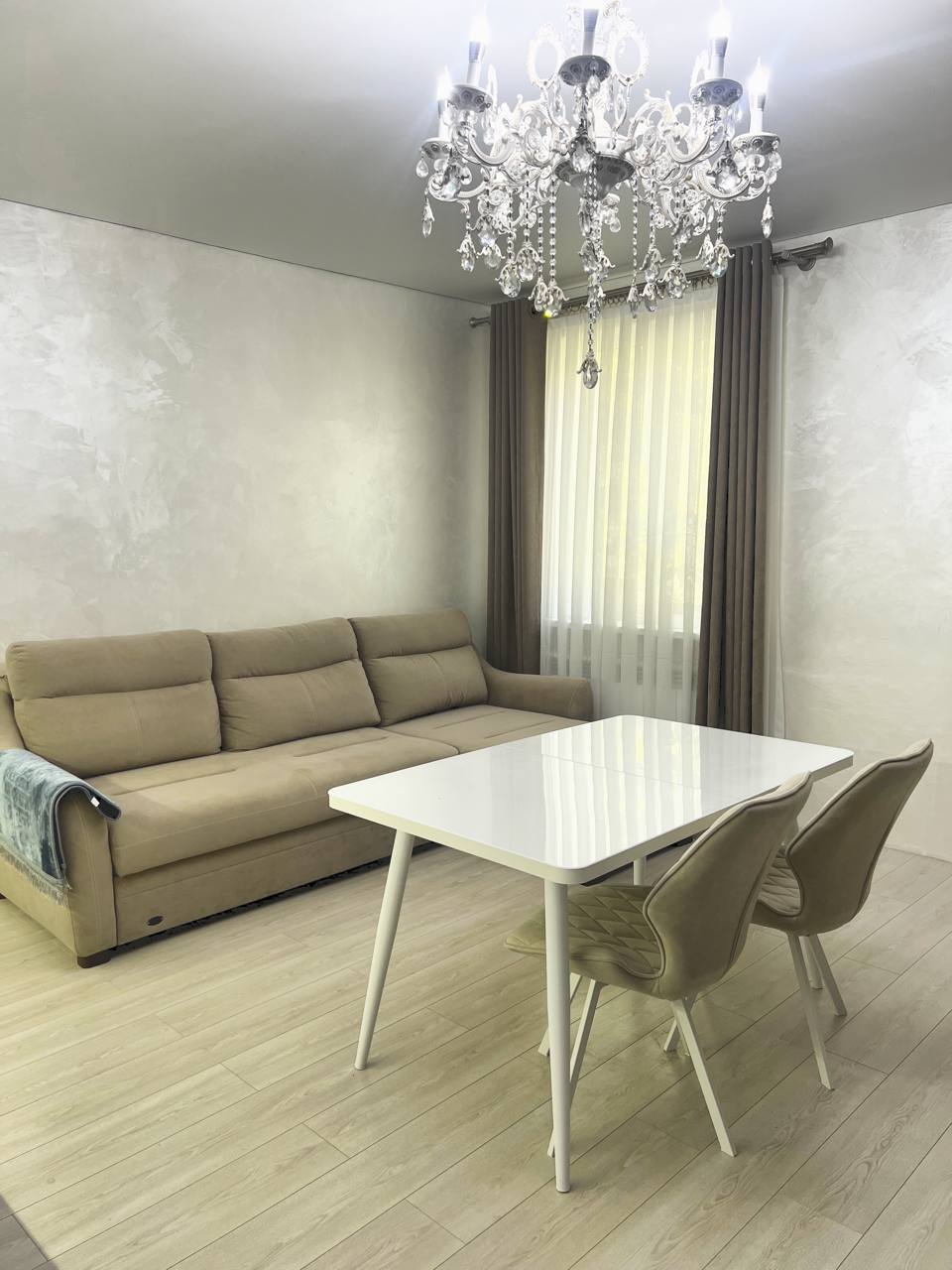 2-комн. квартира в аренду, 56 м²