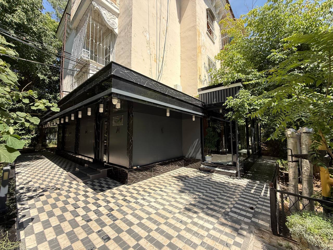 Коммерческое помещение 75 м²