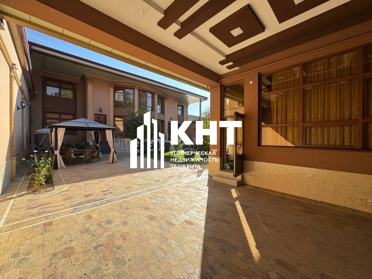 Коммерция в аренду 850 м²