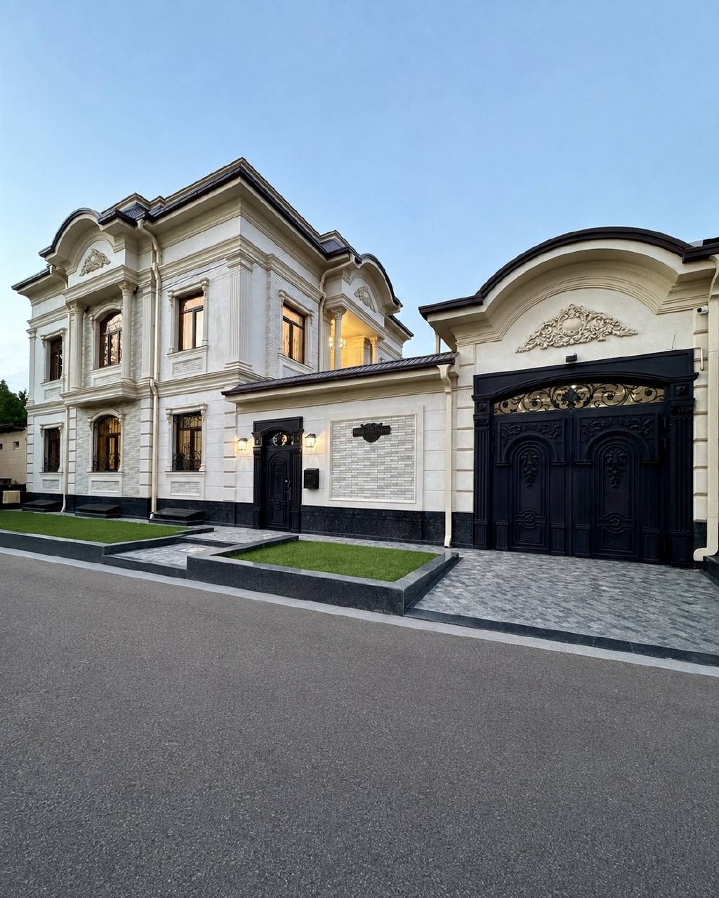 Дом 500 м², участок 3 сот.