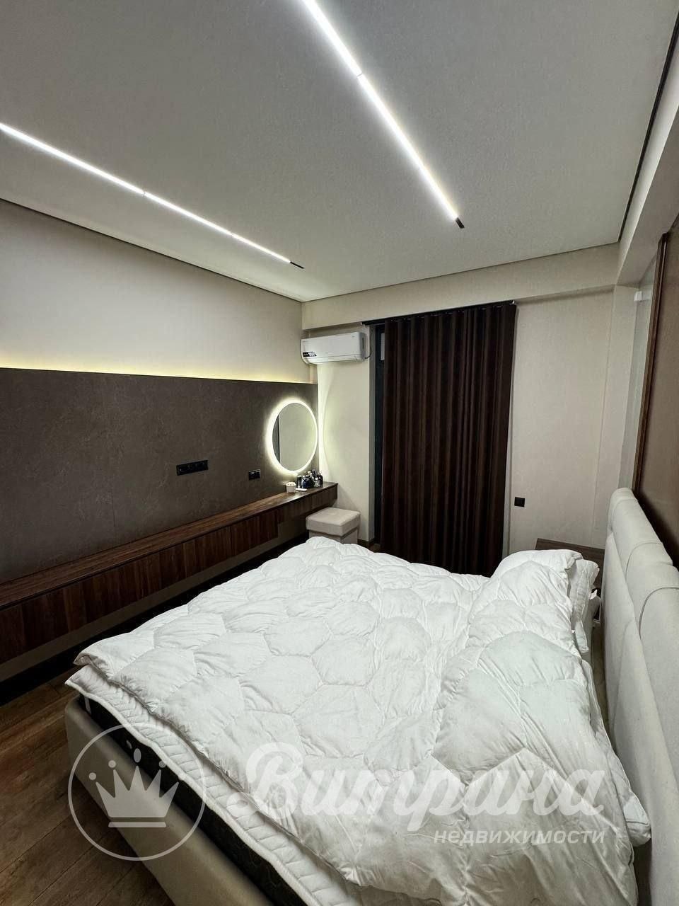 2-комн. квартира, 68 м² — фото 2