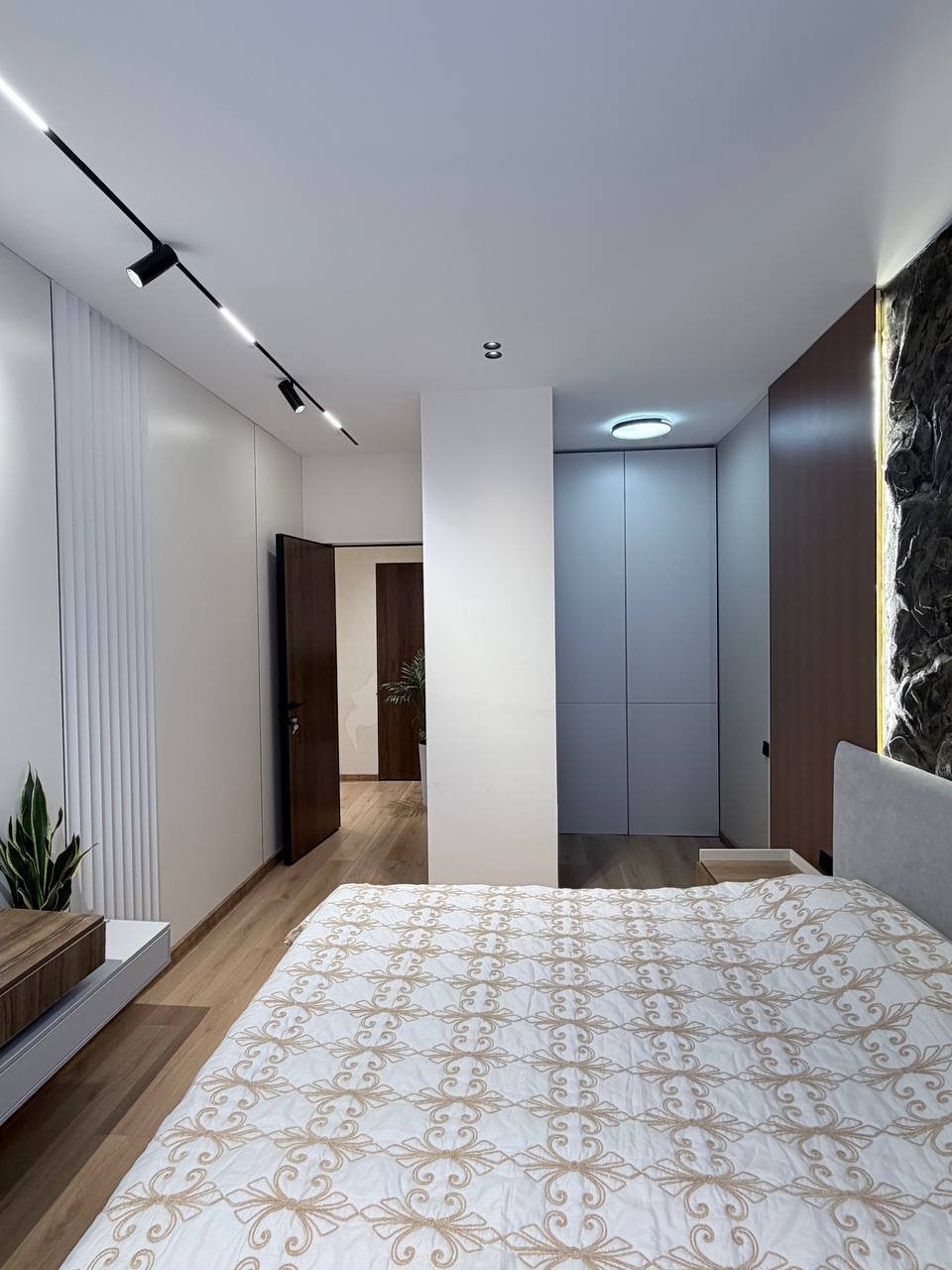 2-комн. квартира, 68 м² — фото 4
