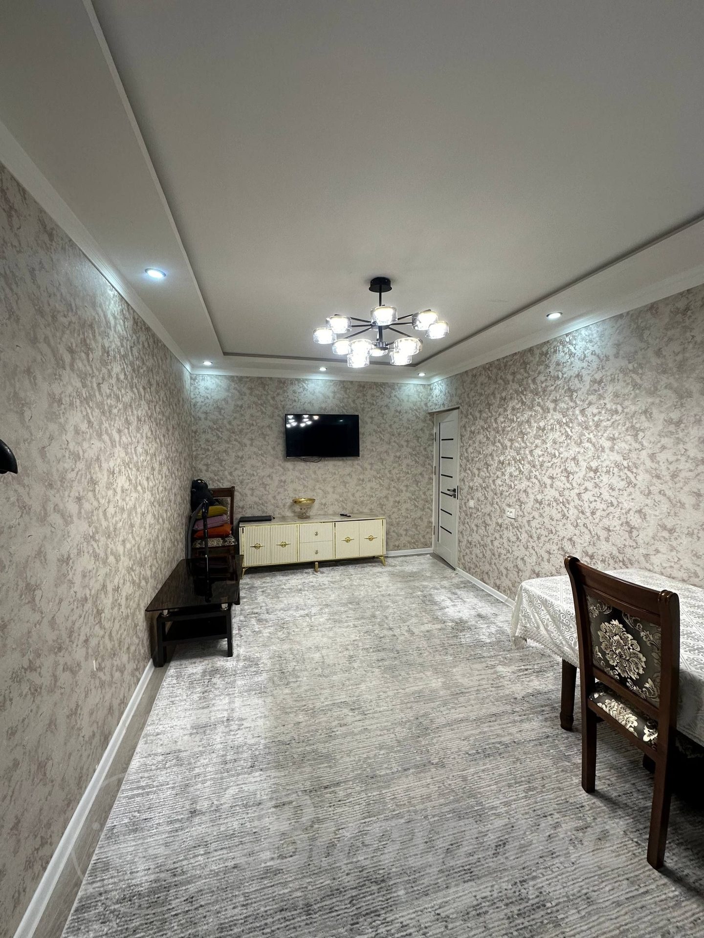 2-комн. квартира, 58 м² — фото 1