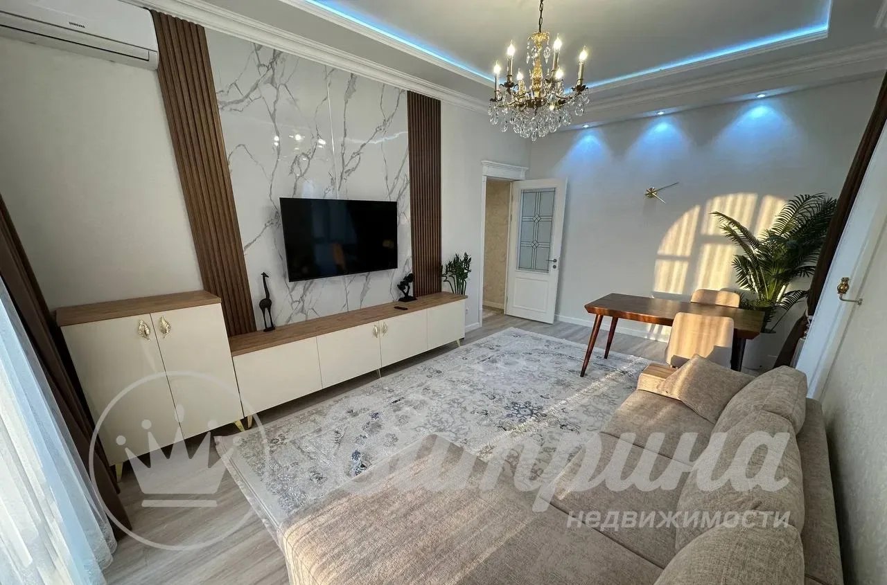 2-комн. квартира, 72 м² — фото 2