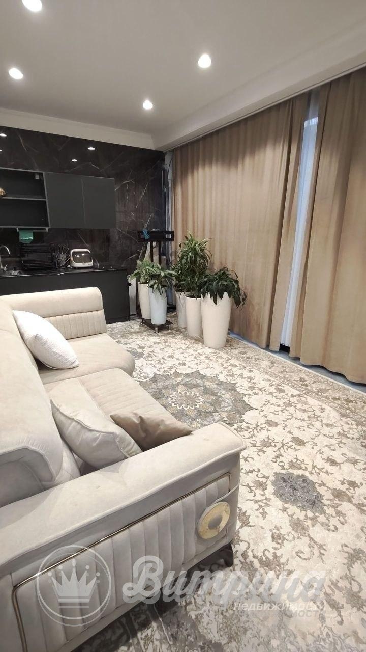 3-комн. квартира, 130 м² — фото 1