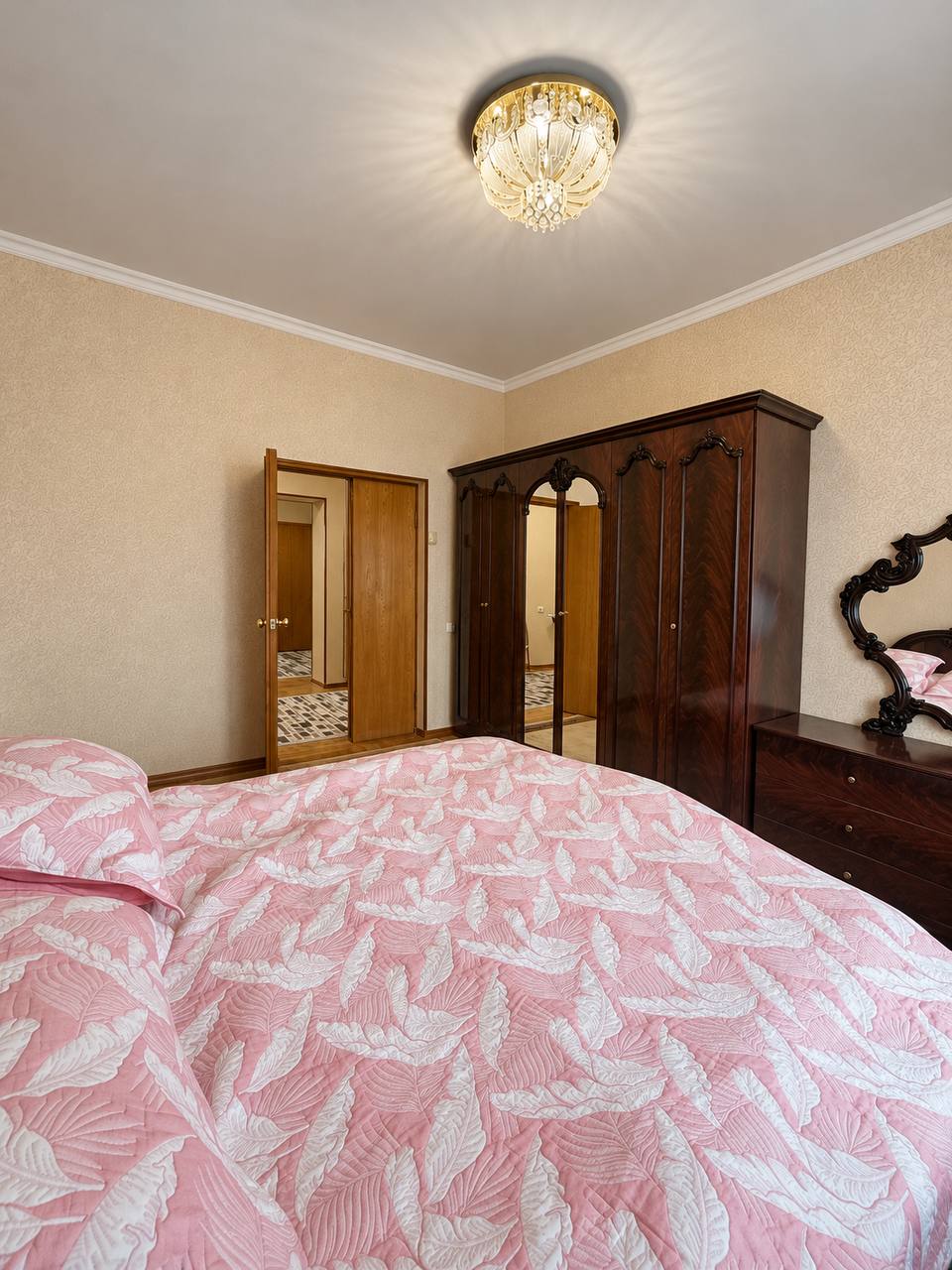 3-комн. квартира в аренду, 107 м²